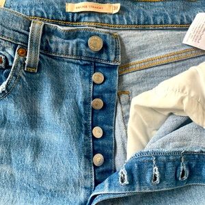 SOLD Thrifted treasures! Levi straight jeans